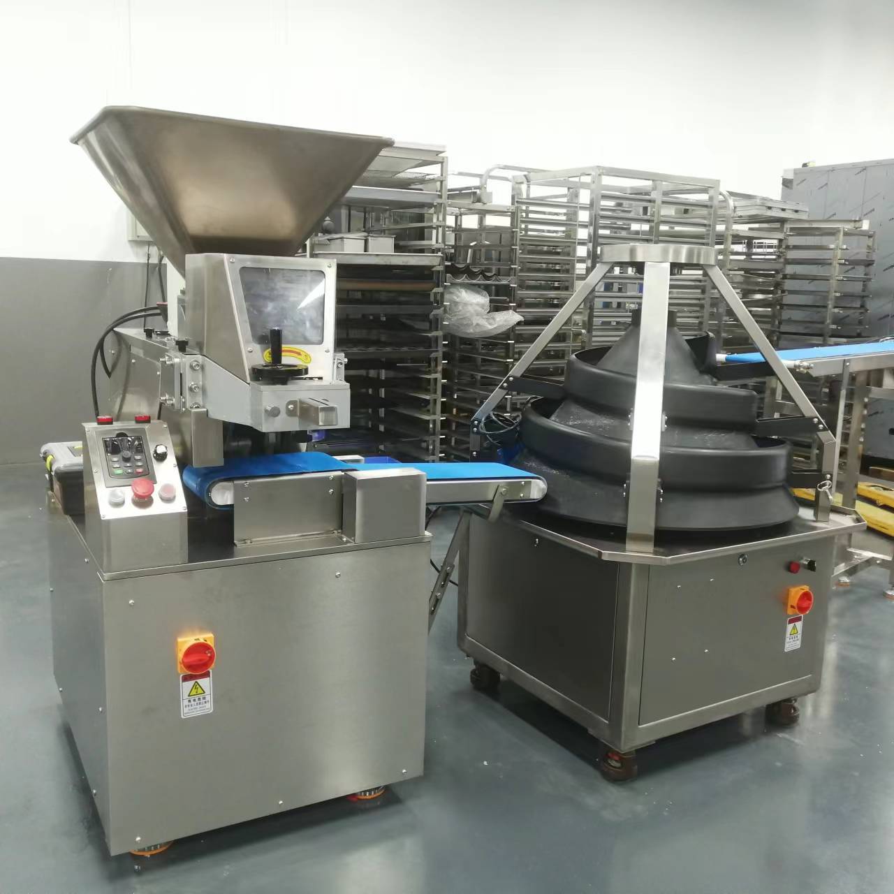 Bakeries Use 100~500g Continuous Automatic Dough Divider Rounder Machine Conveyor Bakery Equipment