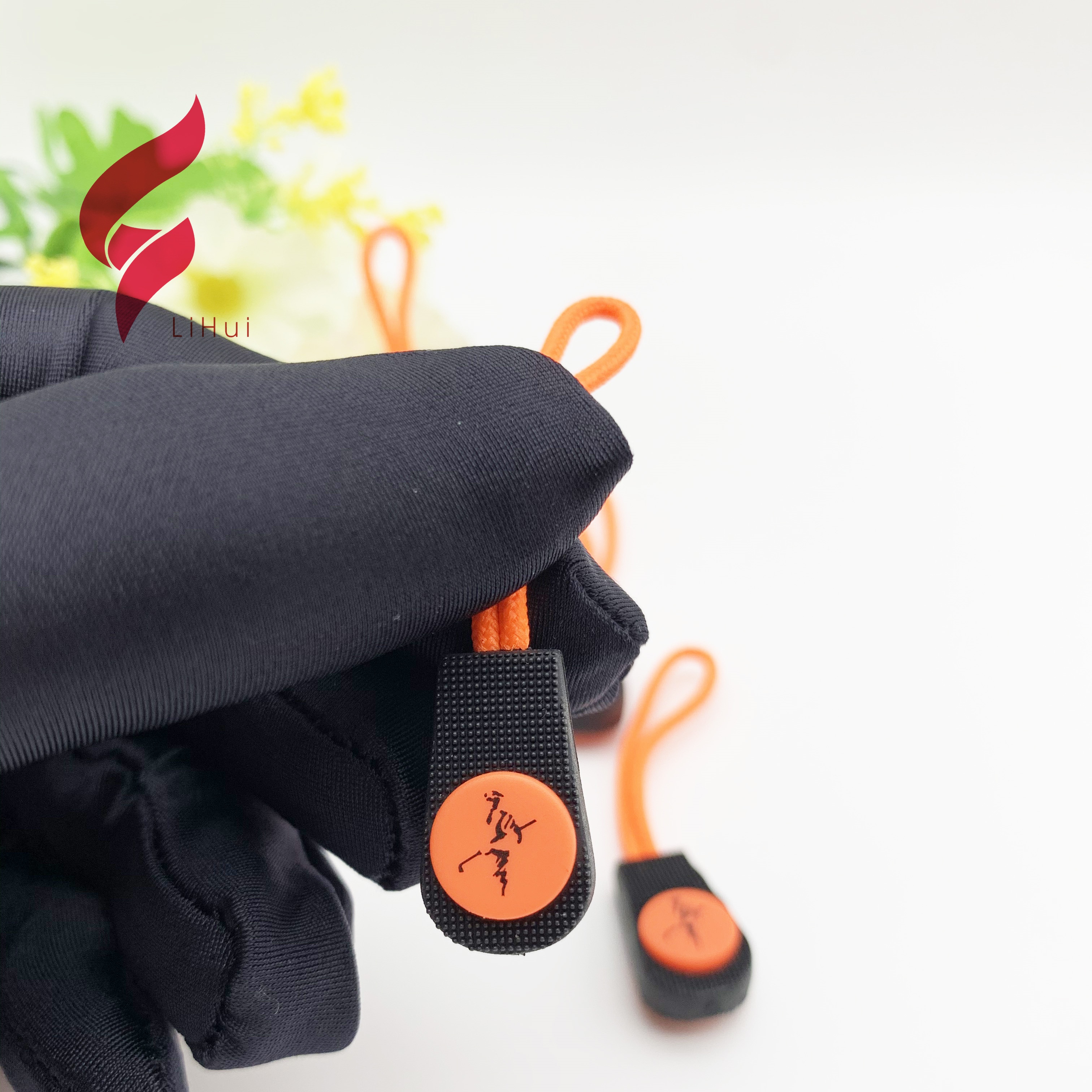 High Quality Puller Leather Pull Tabs Tab Zippers for Garments with Custom Design Pvc Zipper Sliders Custom Logo Plastic 300pcs
