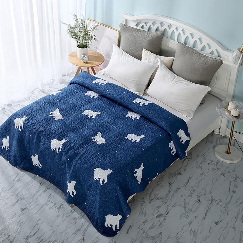 China Home Textile Manufacture Blue Color Polar Bear Printed Soft Bedspread one piece