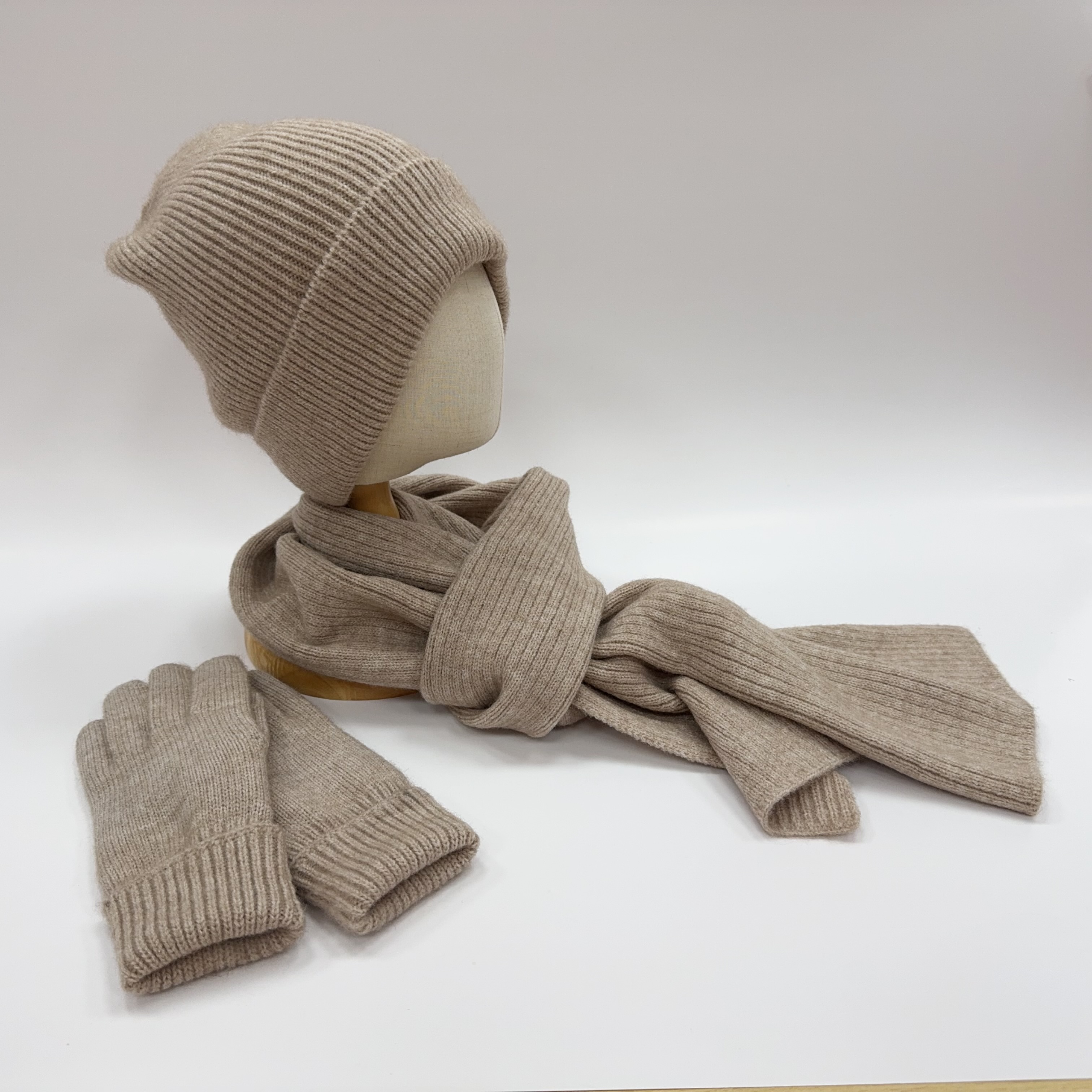 Unisex Hot Selling Knitted Flat Needle Ribbed Scarf, Hat, Glove Set, Comfortable and Versatile for Various Occasions