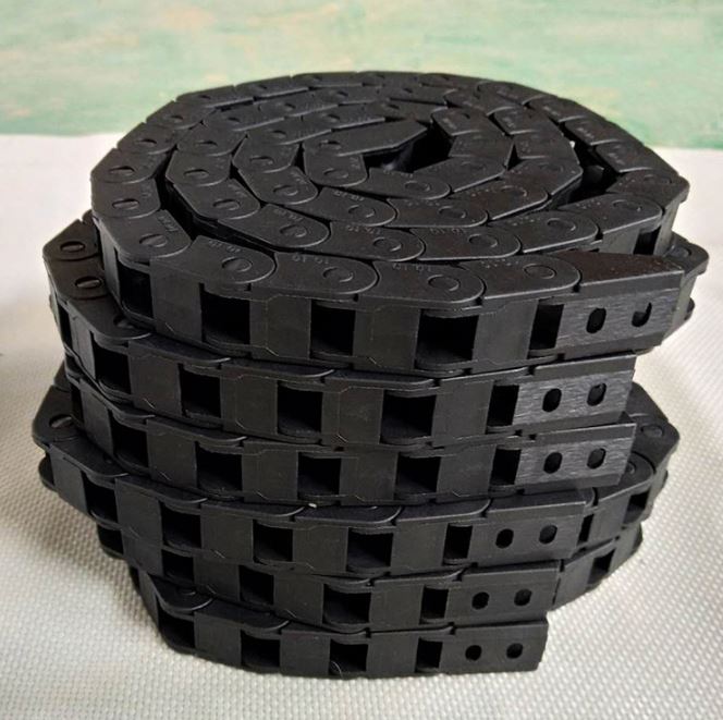Heavy duty nylon both side open equipment cable chain