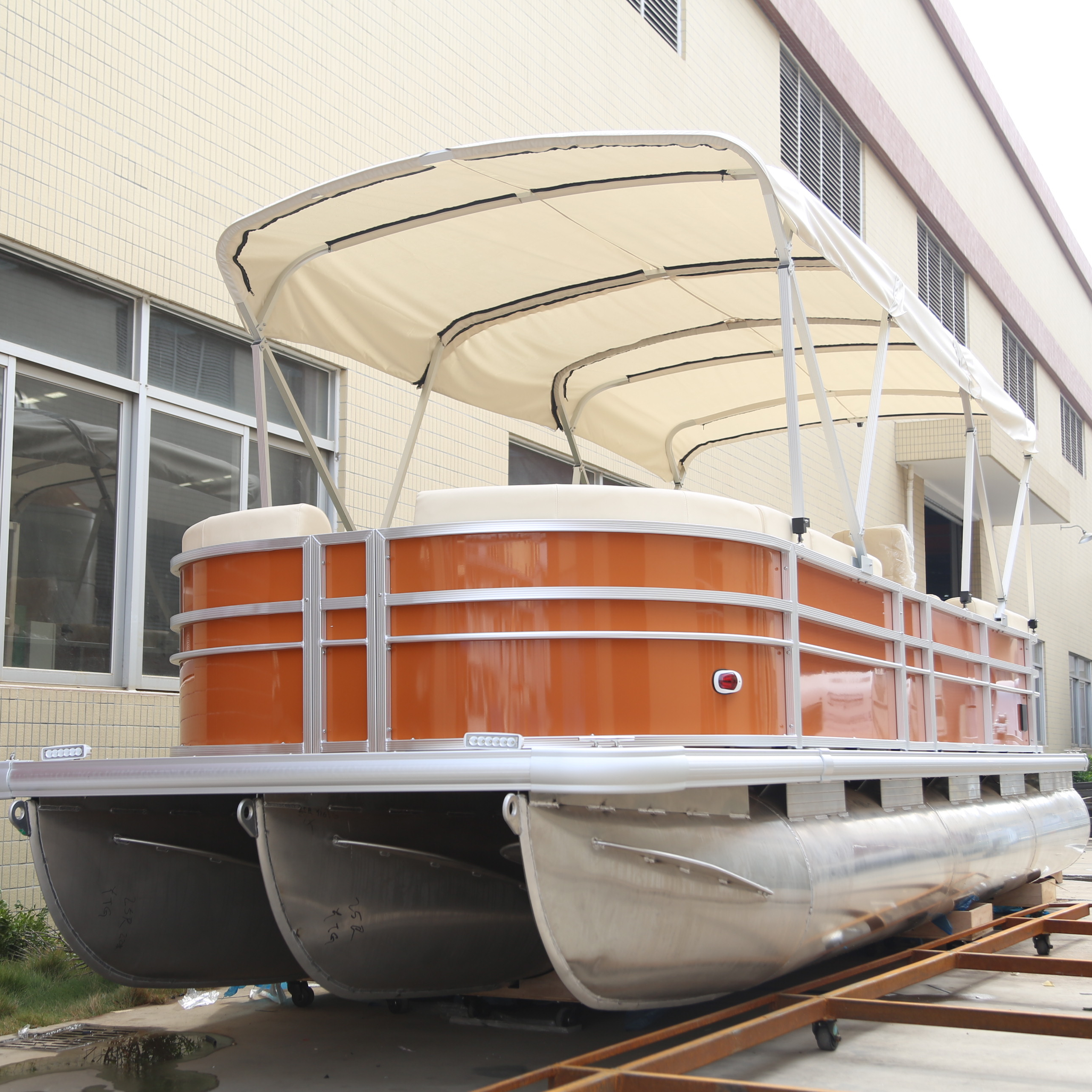 Direct Factory Nice Decking Large Aluminium Pleasure Pontoon Boat