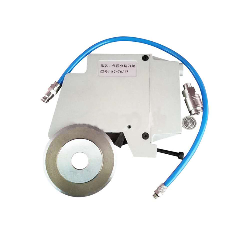 Pneumatic cutting knife tool holder for slitter machine