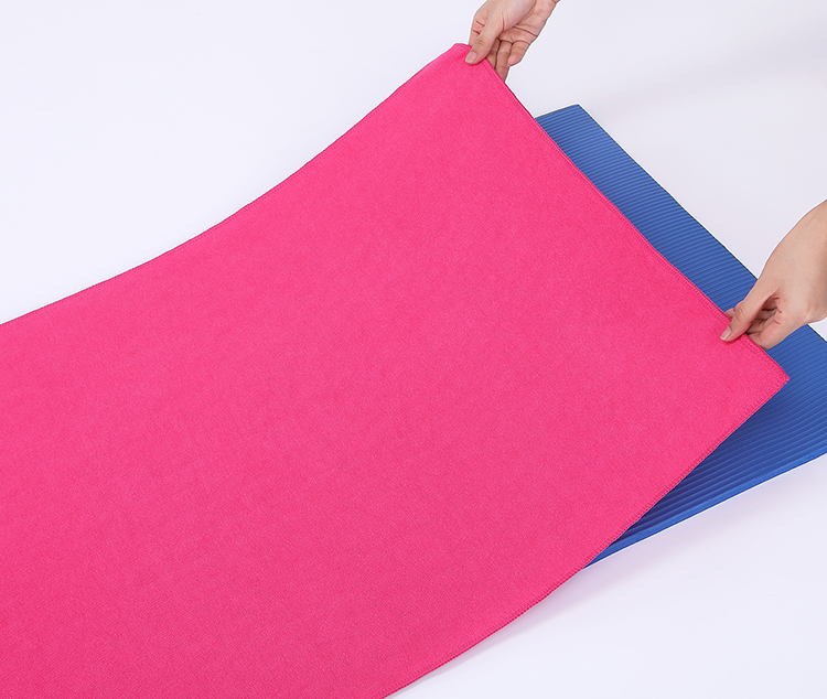 Quick Dry Fitness Yoga Towel With Dots Custom Logo Sport Towel For Yoga Mat