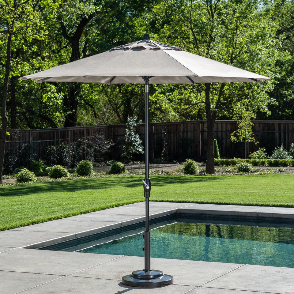 Costomized Auto Tilt Crank LED Patio Furniture Umbrellas Parasol Garden