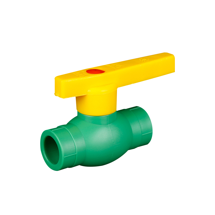 Middle Pressure PN15 Plastic Body Brass Core Valve DN20 DN32 DN63 Ppr Ball Valve