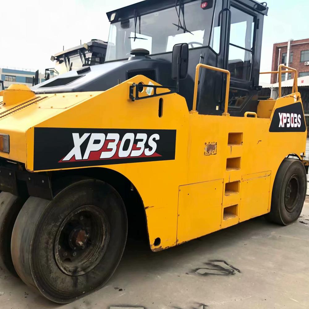 Б/у уплотнительный ролик xcmg. xp303s/nr30s