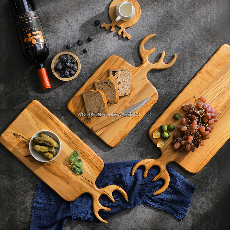 Woodsun Deer Head Design Olive Handmade Wood Cutting Board