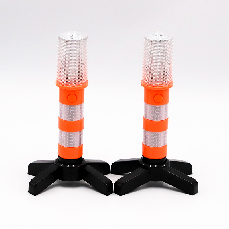 GOLDMORE8 LED Traffic Safety Light Multifunctional Warning Light Emergency Light with Magnet on the Bottom