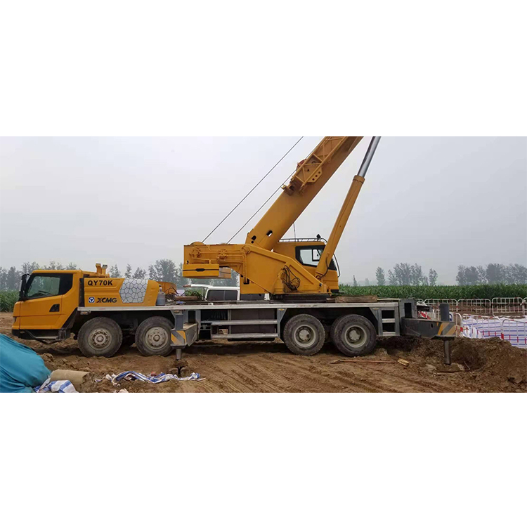 Used Multifunctional 70Tons Telescopic Boom Tractor Truck Crane for Sale Max Moment