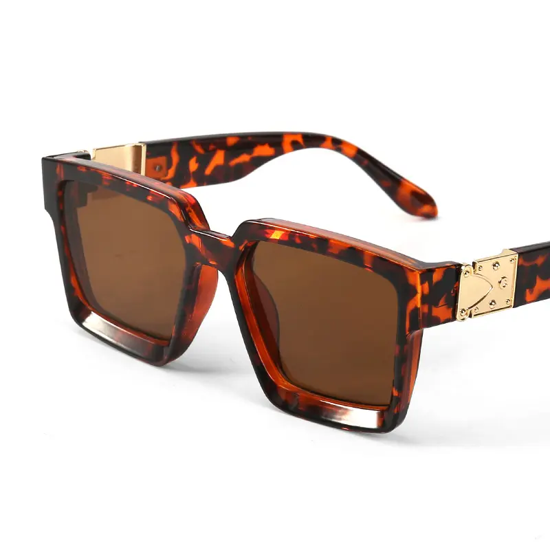 2022 New Italian Design Fashion Sunglasses Men And Women Square Big Frame Spot Cheap Promotion Sunglasses
