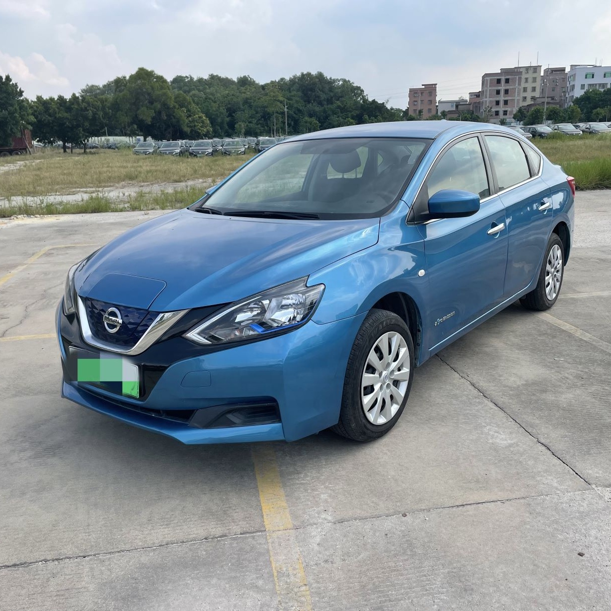Nissan EV Bluebird Sylphy довольно электрический автомобиль, б/у автомобиль