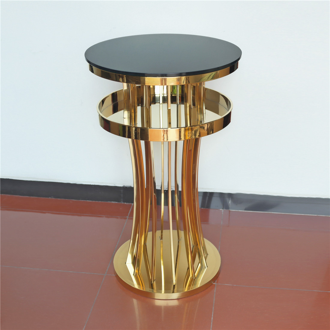 Commercial modern out door high bar cocktail dinning table and chair set 60cm round black top glass gold leg 110cm height