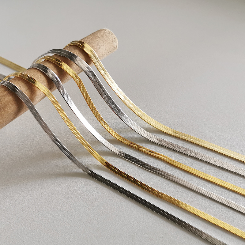 Оптовая торговля золотом 18K позолоченные изысканные 925; Цвет Серебряный; На плоской подошве; Мягкие Змея Кость с узором «елочка» цепочка колье-чокер
