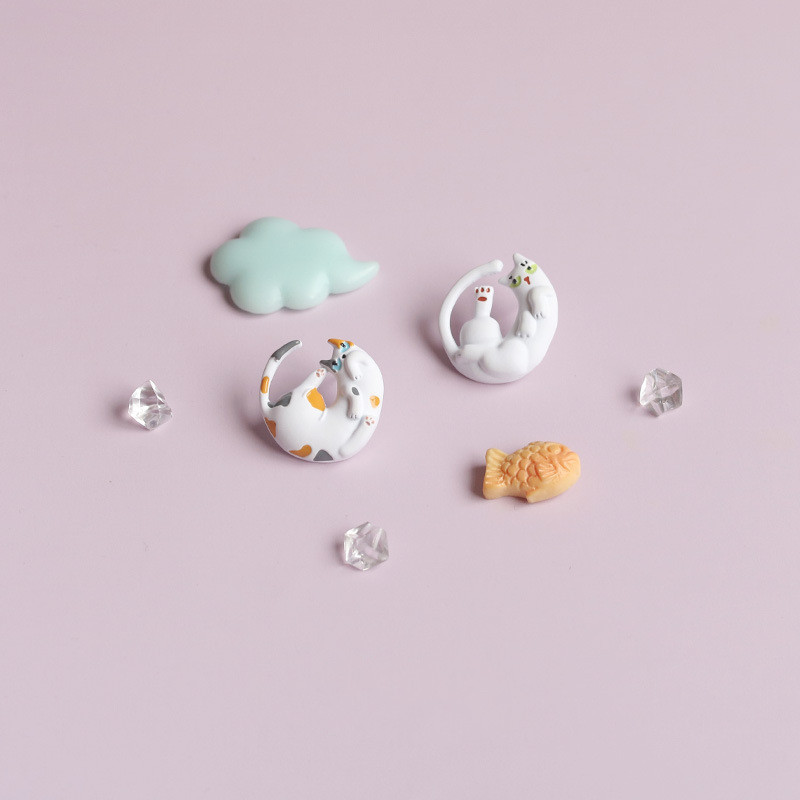 new Korea style Spray paint process personality creative design niche funny cute asymmetric cat earrings for women