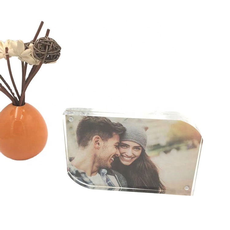 Creative Mixtiles 6X4 Inch Durable Beautiful Desktop Standing Convenient Magnetic Acrylic Photo Frame