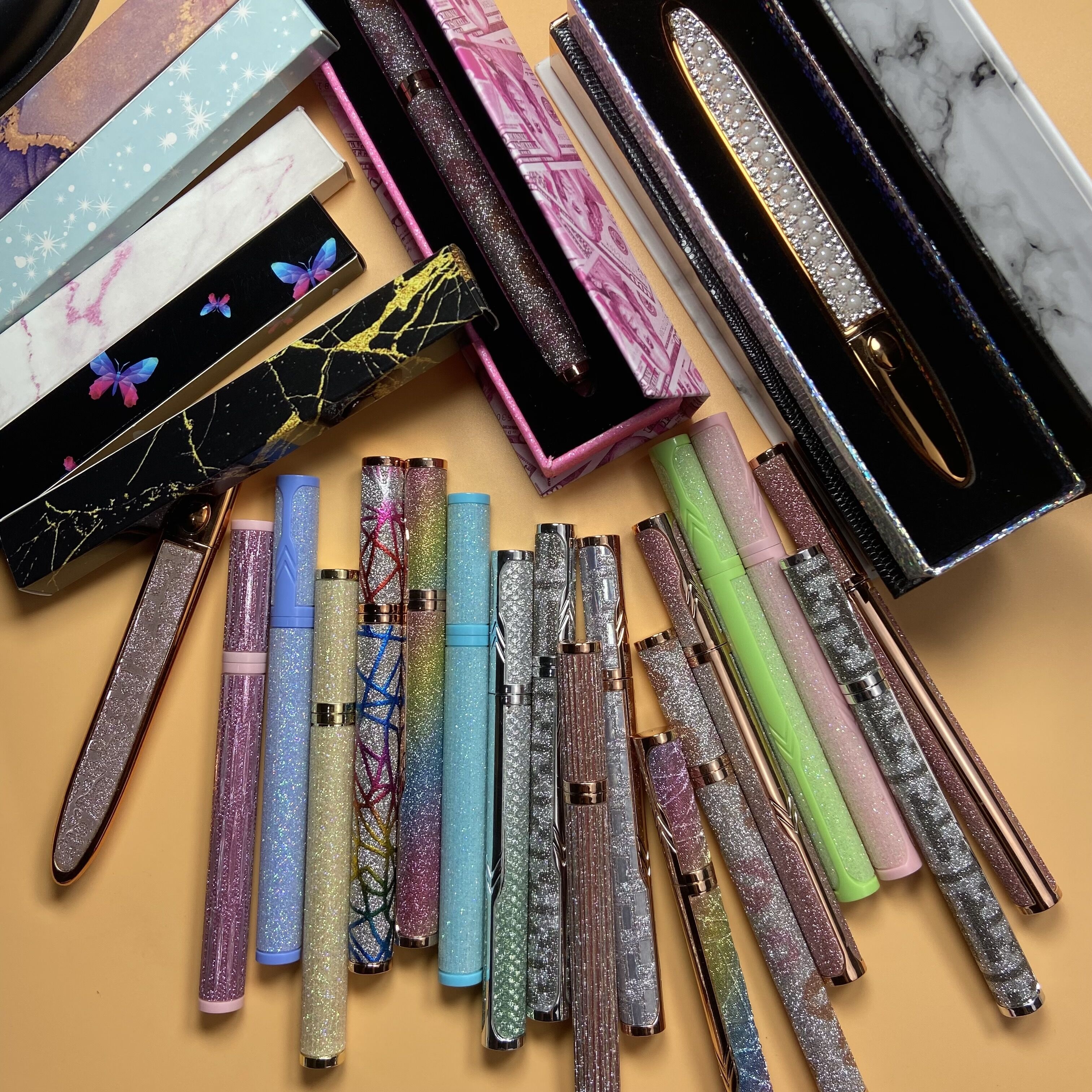 RTS Hot Selling Glue Eyeliner Pen Magic Adhesive Eyeliner Pen With New Glitter Package