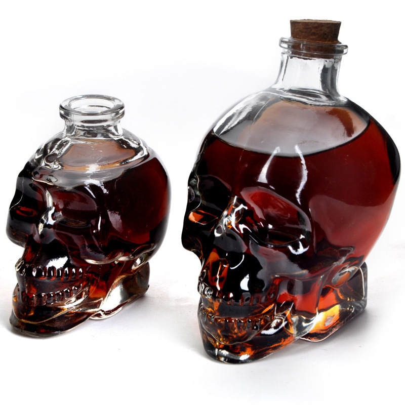 Personalized Skull Whiskey Glass Decanter Bottle with Airtight Geometric Stopper