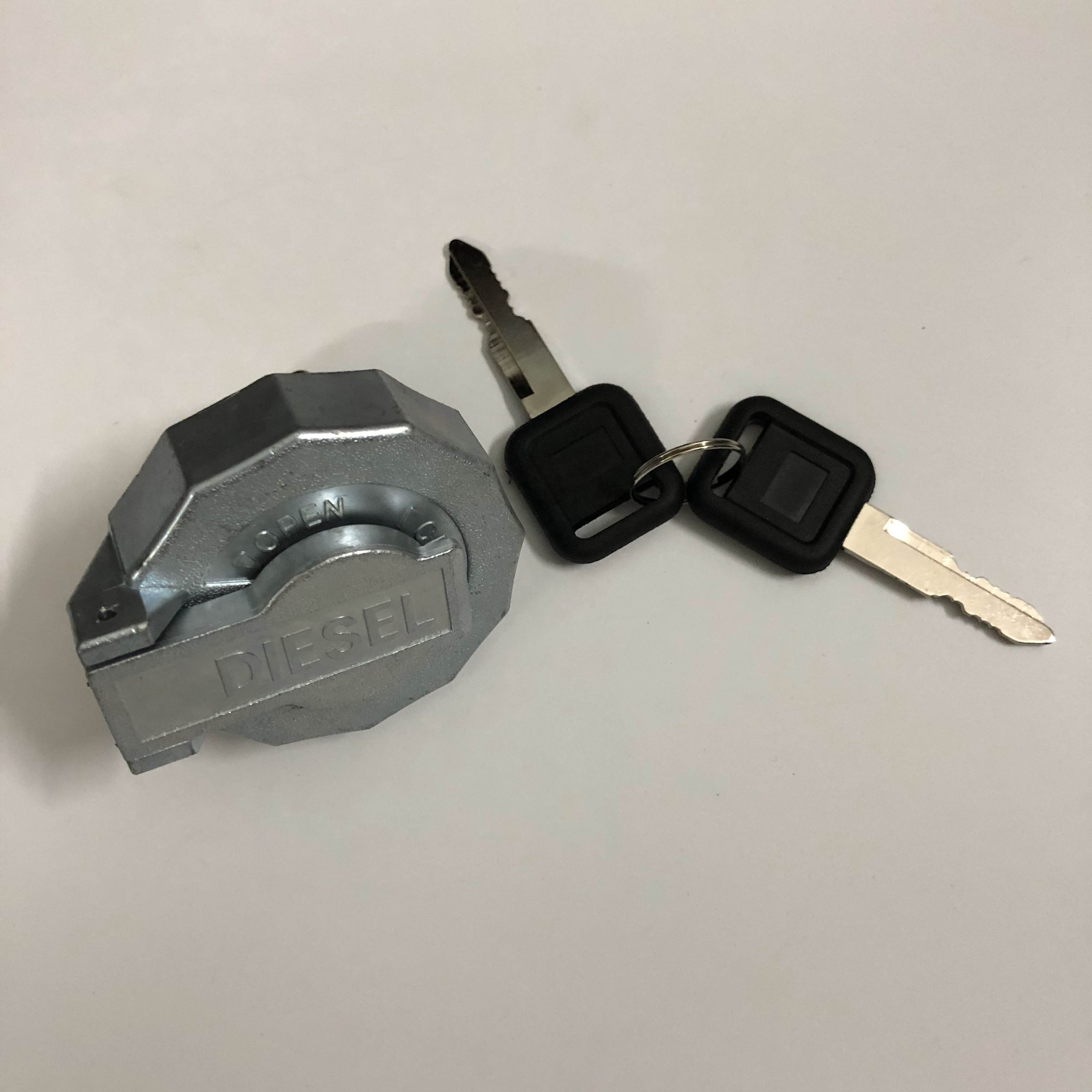 Крышка топливного бака 8970956862 8943601650 для ISUZU D-MAX