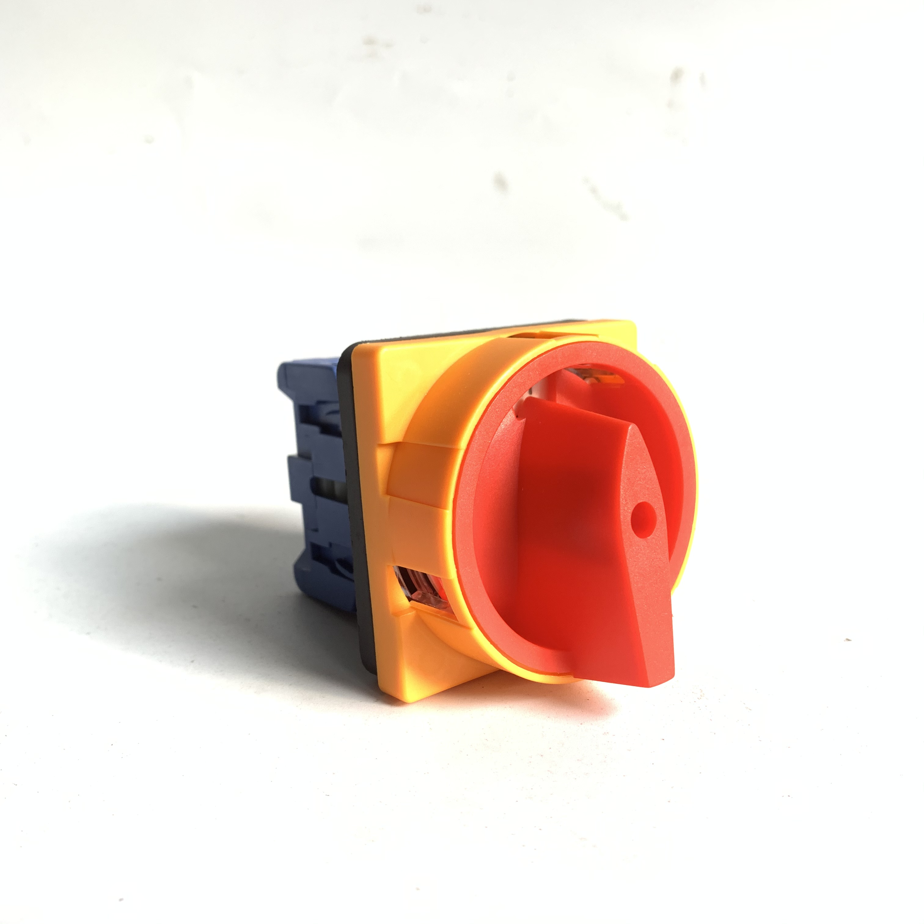 Поворотный изолятор переменного тока LW30 SFD11 32a 3p