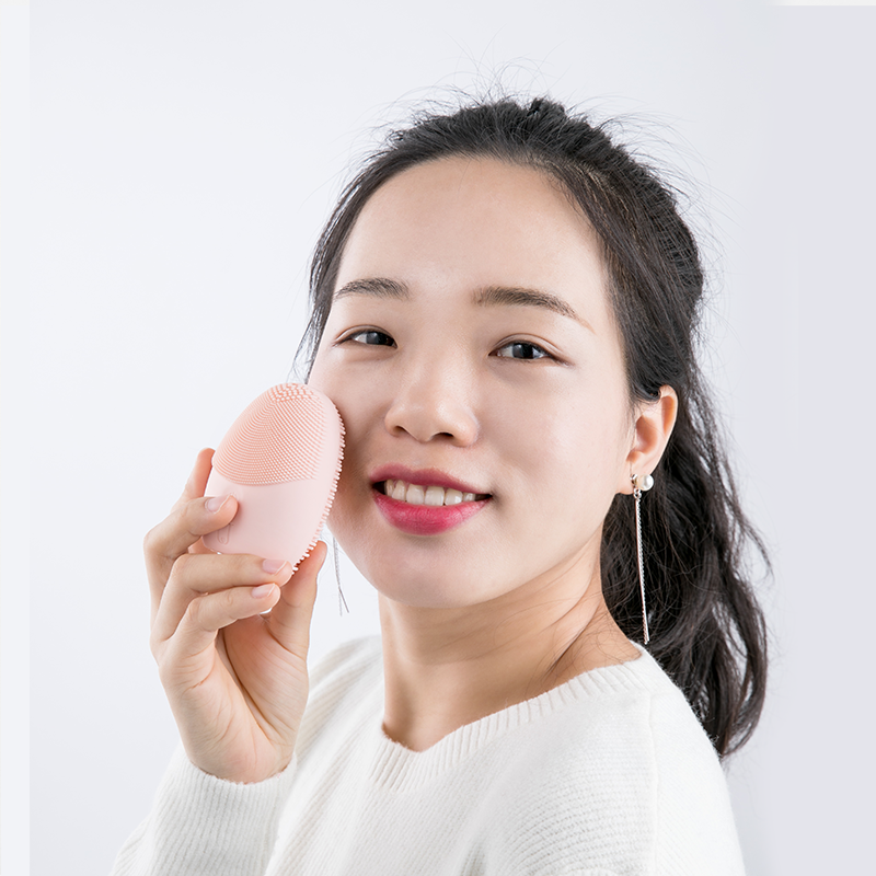 Good Quality Skin Cleaner Sonic Professional Face Multifunctional Silicone Facial Cleansing Brush
