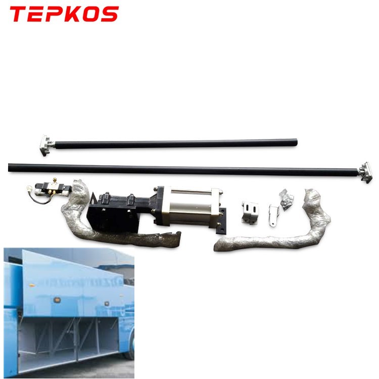 Pneumatic bus luggage door mechanism with hinge type or lift type