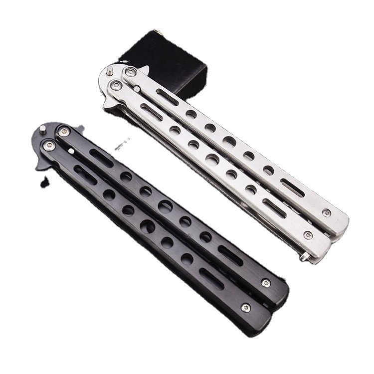 2 pcs. Novice training. Maintenance-free, un-edged butterfly knife. Random delivery.