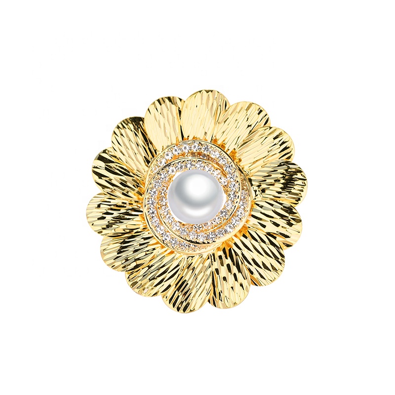 Luxury new Designer copper Micro inlay Zircon plating 18K True platinum pearl brooch pin Women For wedding
