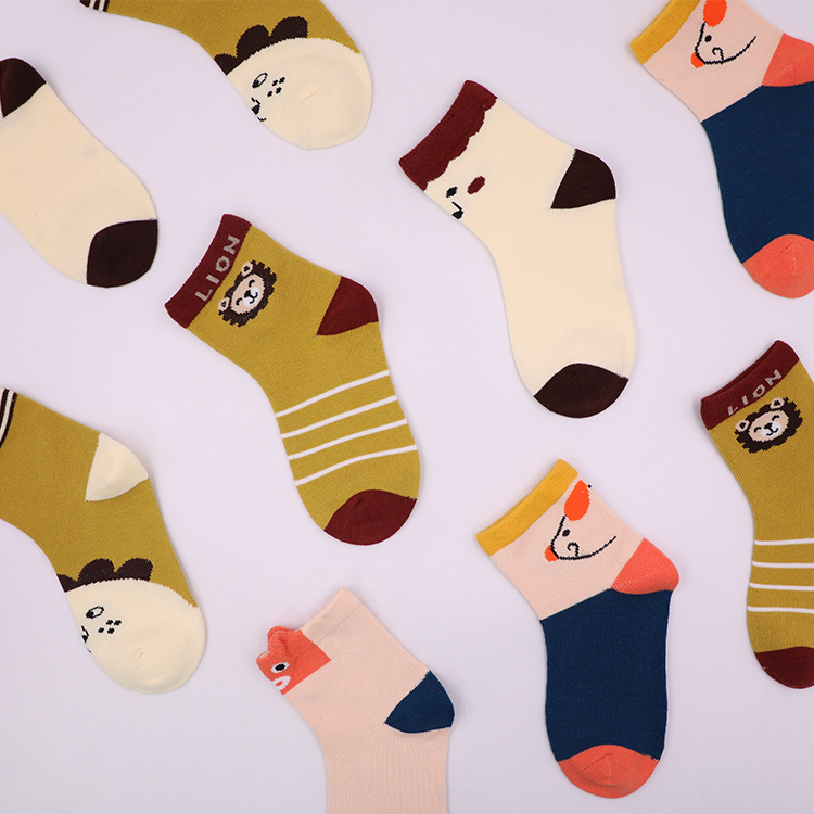 Cheap price cute baby girl kid fashion knitting blue yellow animal pattern nylon bamboo summer cozy slipper ankle crew socks