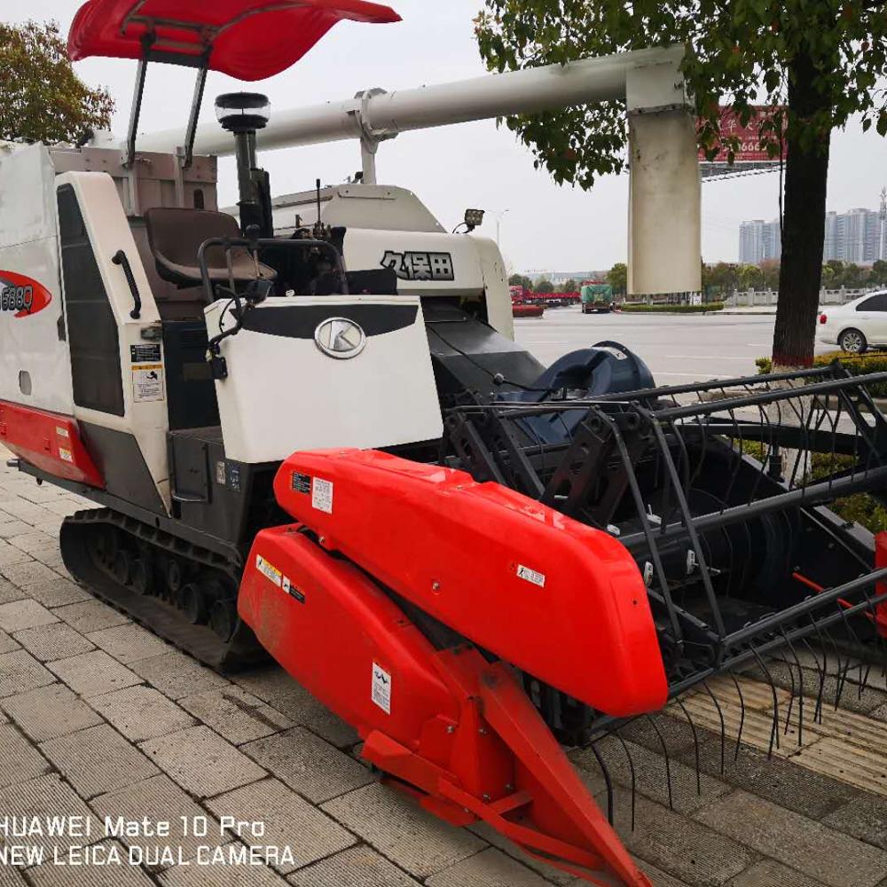 Низкая цена, б/у комбайн Kubota PRO688Q