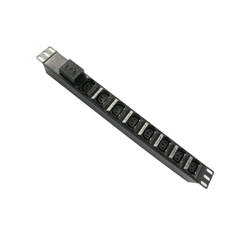 IEC C13 PDU с панелью управления защитой от перенапряжения