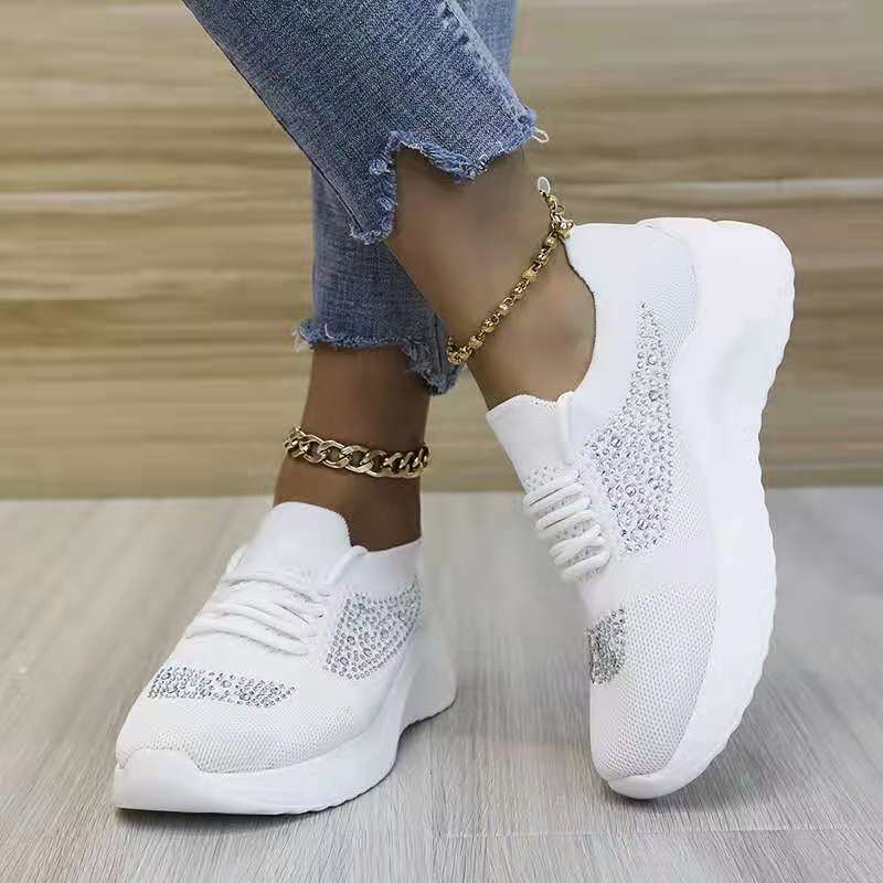 Стразами, со шнуровкой Женская обувь c технологией flyknit Кроссовки Женская спортивная обувь на платформе; Сезон осень-зима; Новые повседневные и удобные женские тренировочные кроссовки