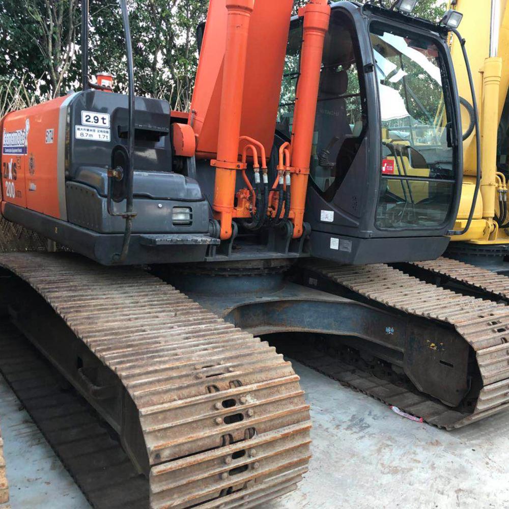 Экскаватор Hitachi ZX200-3