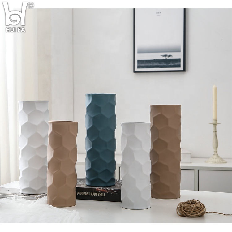 Wholesale valentine theme decoration glazed porcelain ceramic plant flower vase