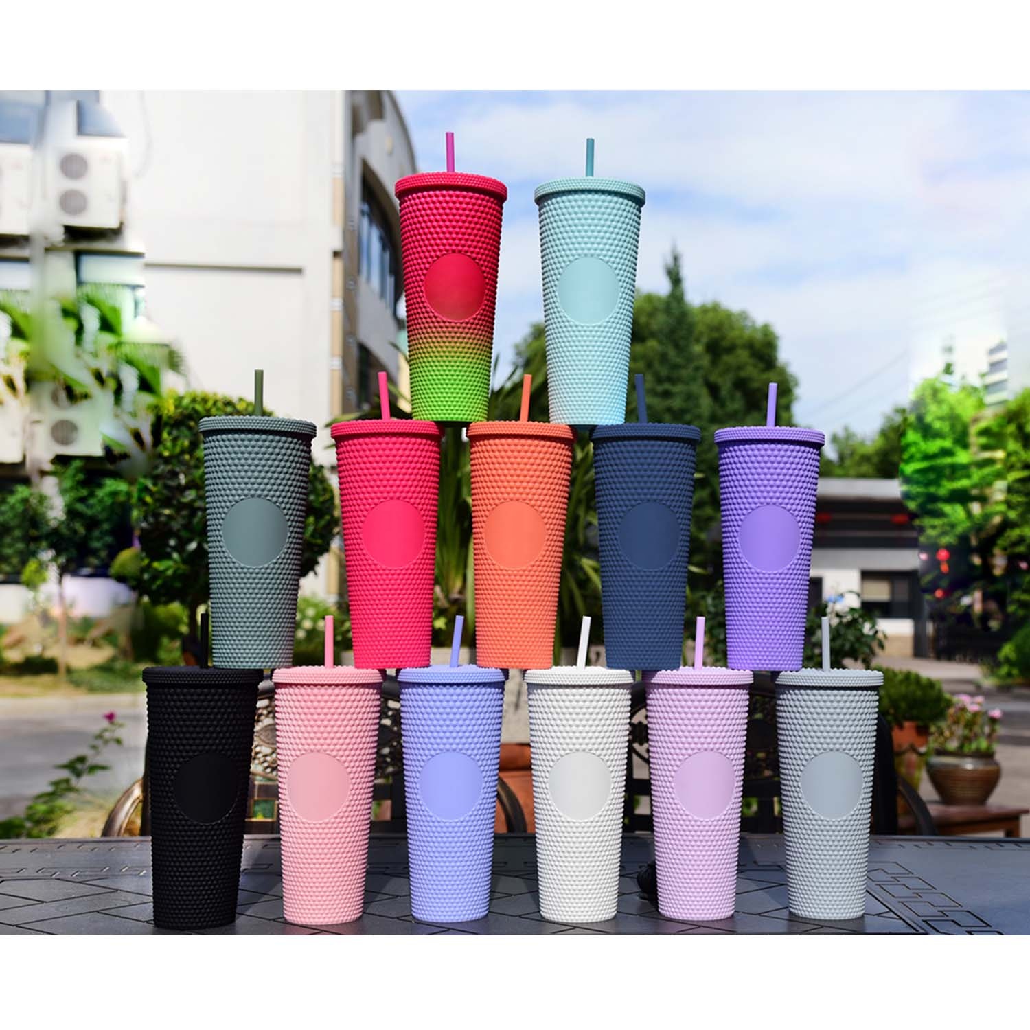 2021 hotsale double wall matte studded plastic tumbler Grid Coffee studded plastic Cup with lid straw