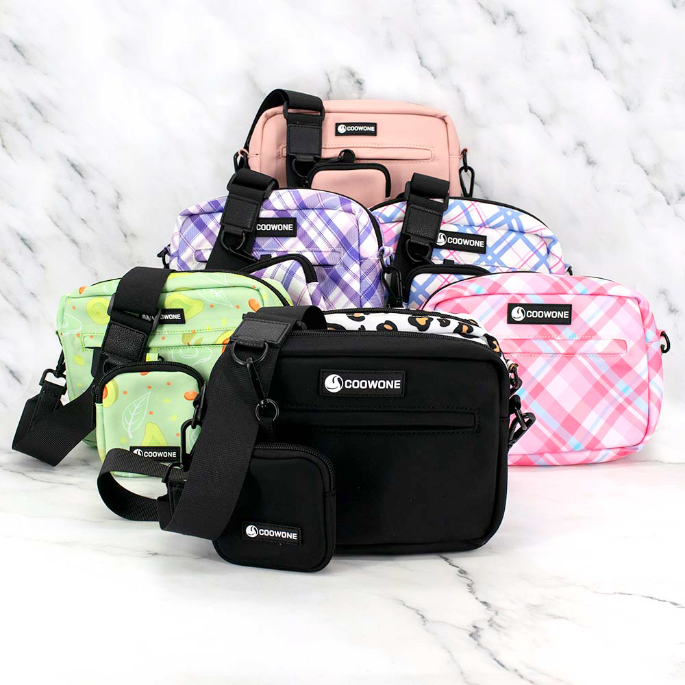 2022 Personalised Dog Walking Bag Crossbody Bag With Custom Strap Nylon Training Bag With Poop Dispenser