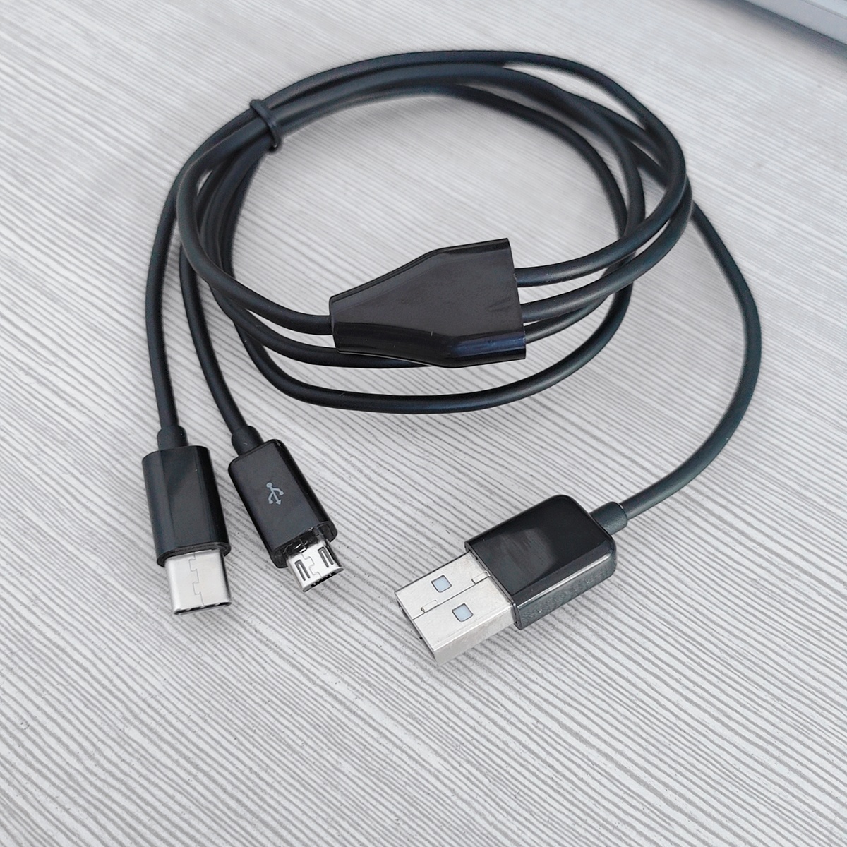 1meter 3ft Multifunctional 2 in 1 USB Cable for type c and Android phones.