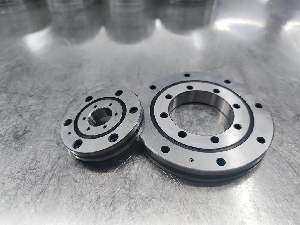 Factory Supply RU445 RU445X High Precision Cross Roller Bearing Used For Machine Tools Industrial Robots
