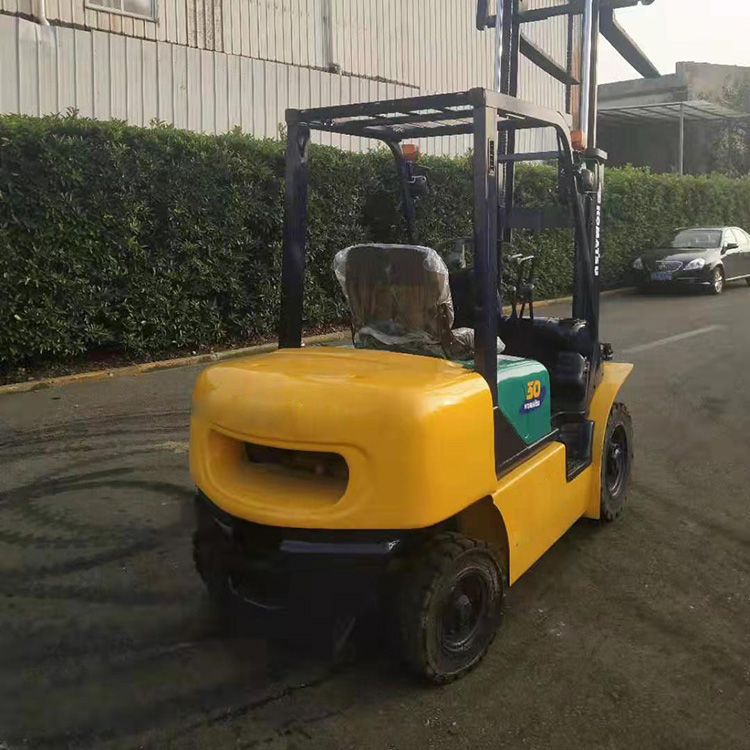 Komatsu б/у вилочный погрузчик для продажи fd30 3T 3000 кг tcm komatsu вилочный погрузчик японский ISUZU двигателя по низкой цене
