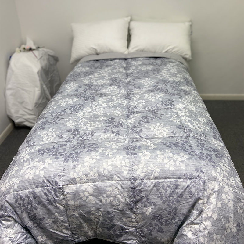 Luxury Custom Disperse Printed Reversible Goose Down Feather king Size Quilt