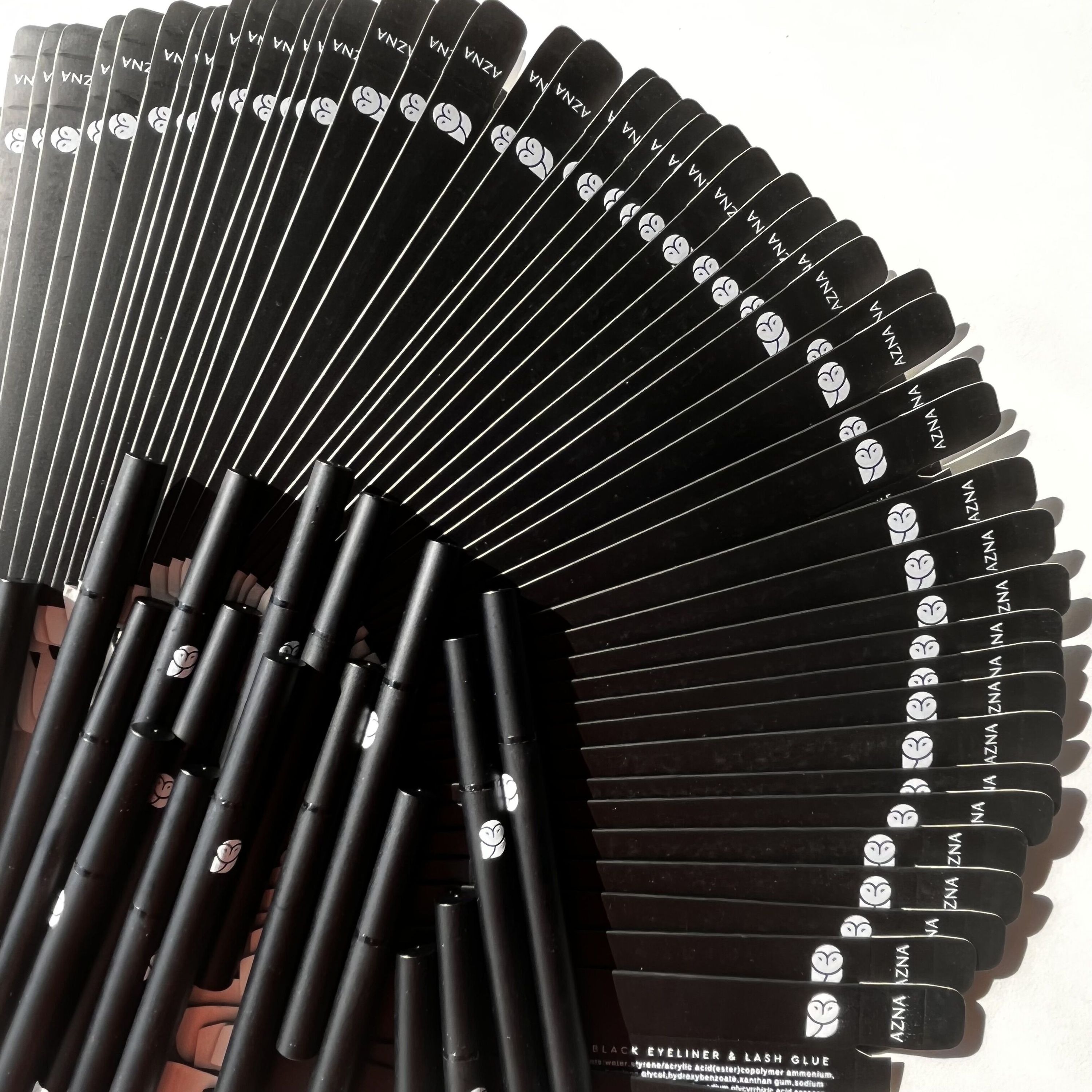 color 2 in 1 eyeliner glue magnetic eyeliner glue pens for strip eyelashes adhesive eyeliners custom logos and packaging