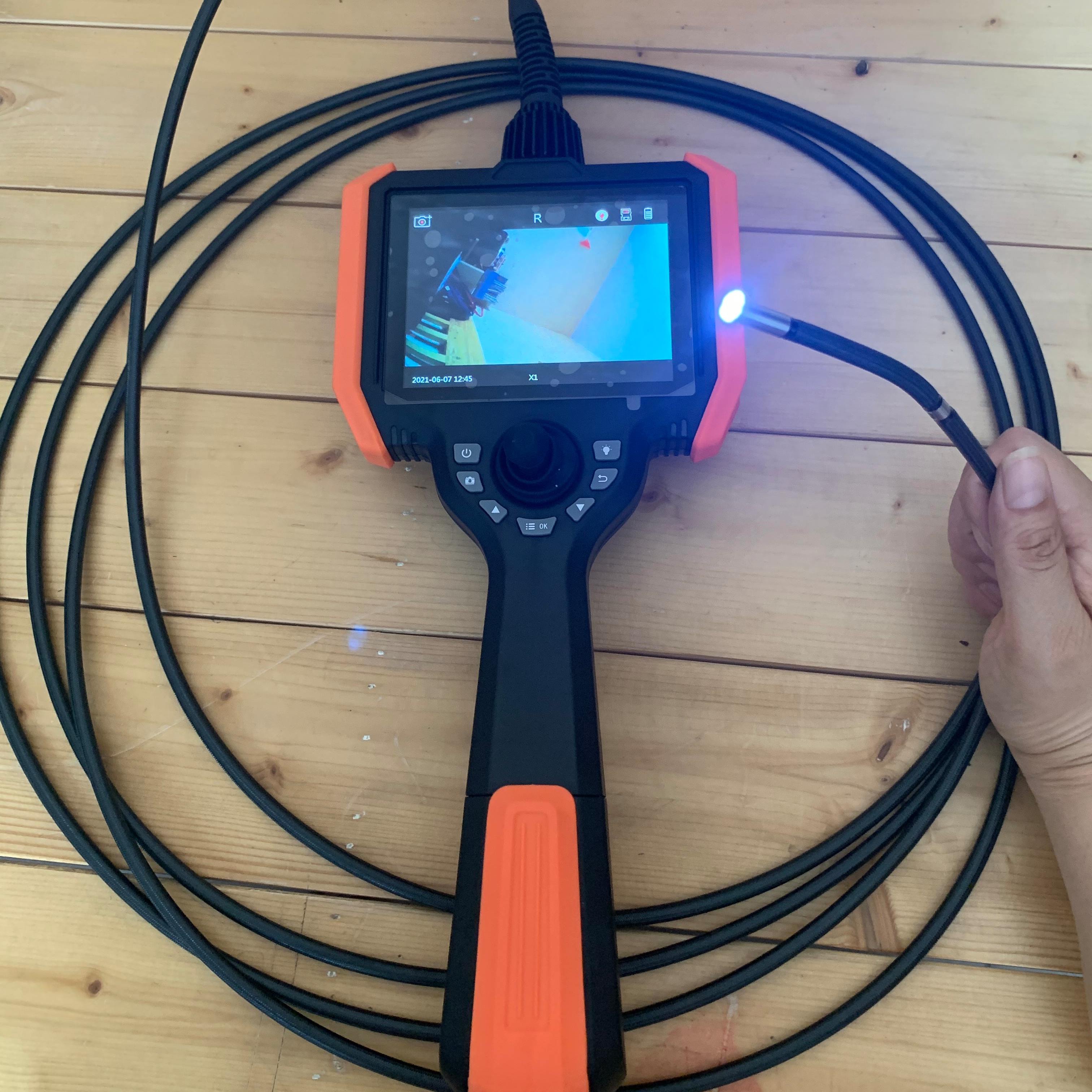 Industrial snaked video borescope With One Million Pixels, 2M Testing Cable, 3.9mm Camera Lens, Adjustable LED Lights