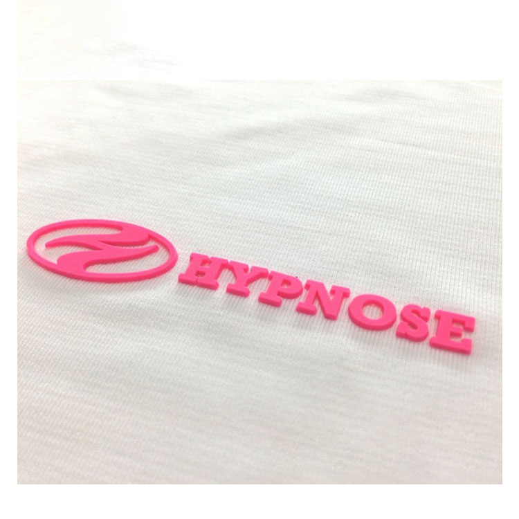 custom printing 3d embossed logo iron-on design garment clothes t shirt hat iron on rubber badge silicone heat transfer patch