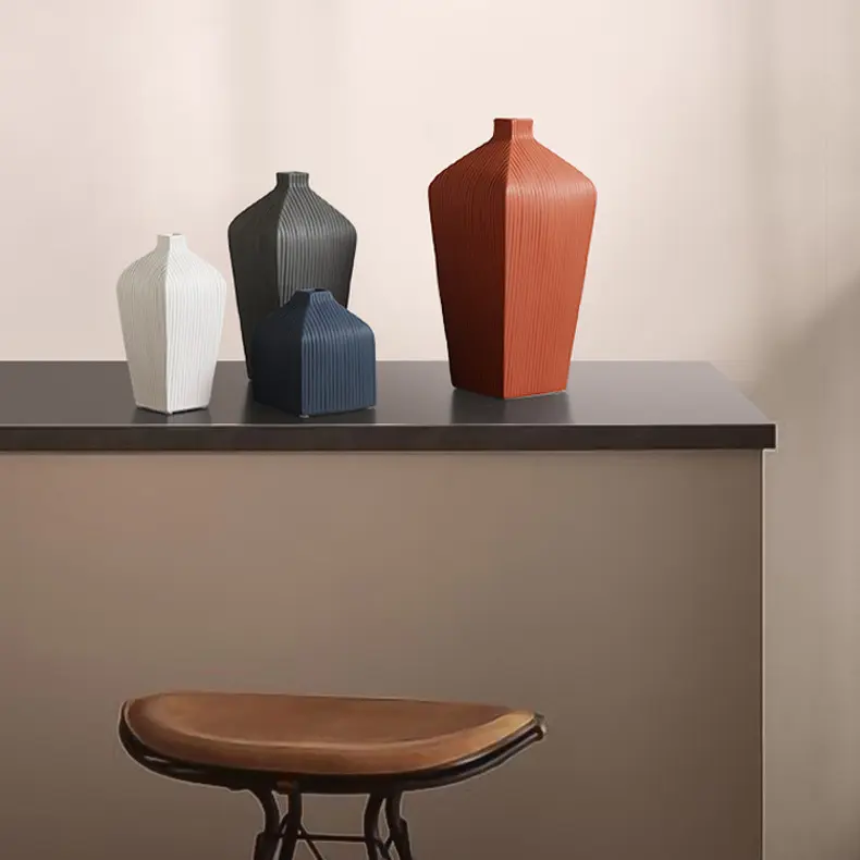 Wholesale Matte Minimalist Modern Ceramic Flower Vase Set