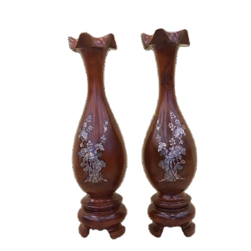 Wooden vase decorated with snail shells (Chinese feng shui water hyacinth)
