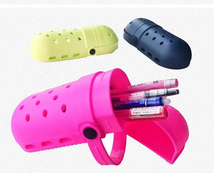 New design Desk Organizer stationery pen holder kids hole shoes shape shoe pen holder