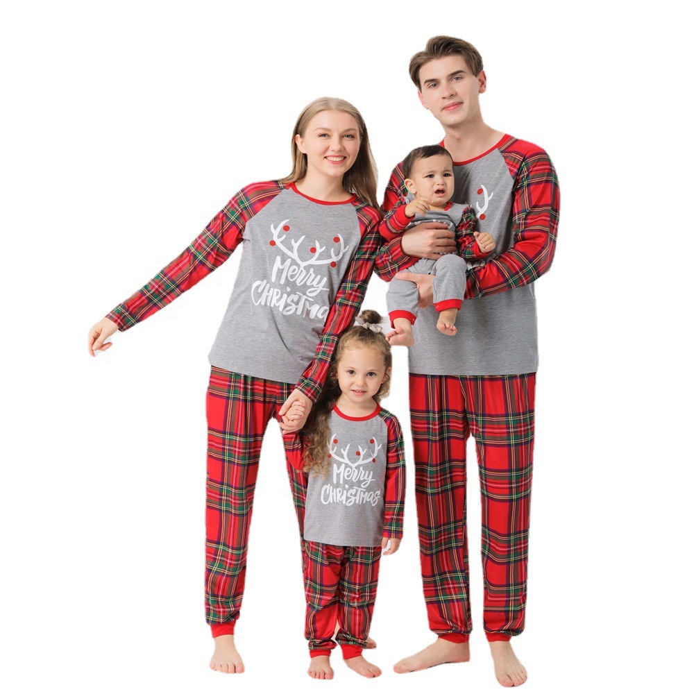 Small Moq Clothing Manufacturer Matching Famliy Printed Pyjamas Children Kids Long Sleeves Red And Green Christmas Pajamas