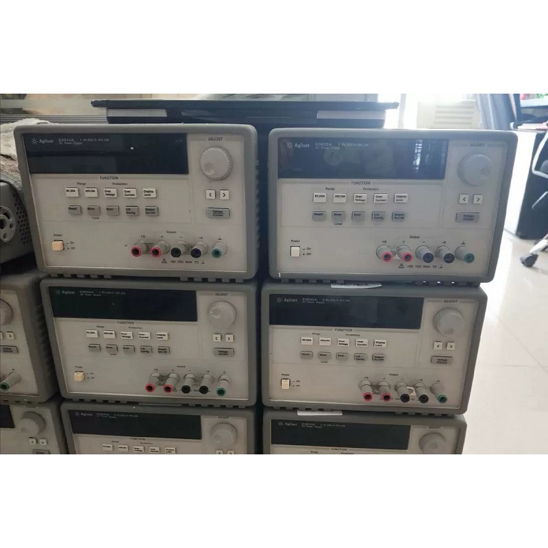 Блок питания постоянного тока Agilent E3633A