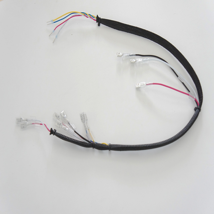 Automotive electrical wiring harness copper crimp terminal