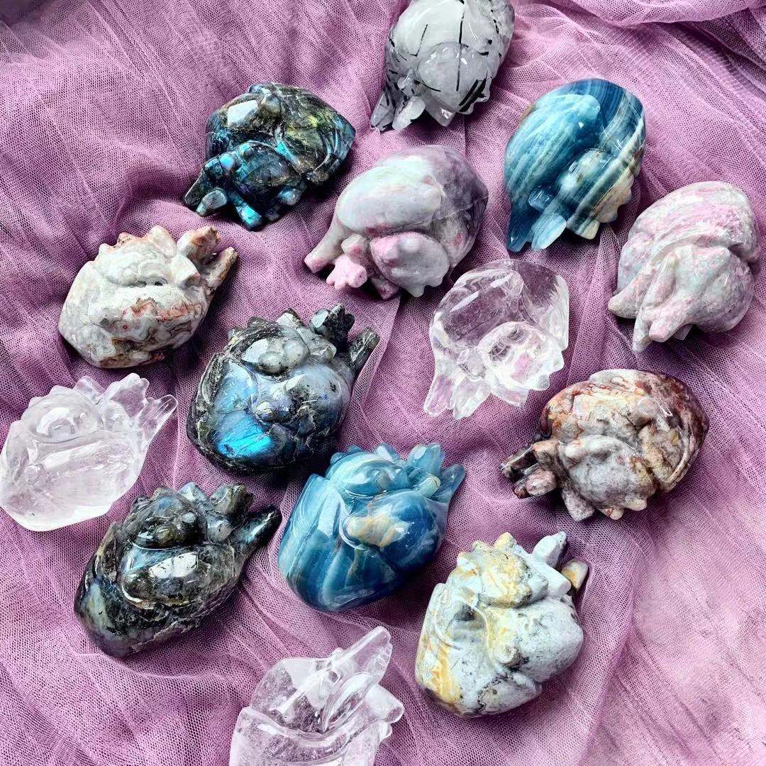 Hot sale high quality hand carved natural crystal humen heart healing stone folk crafts for home decoration